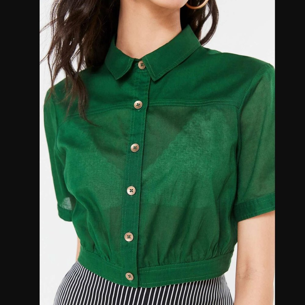 URBAN OUTFITTERS VIBRANT DARK GREEN BUTTON-DOWN CROP TOP